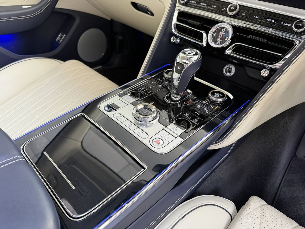 USED 2020 20 BENTLEY FLYING SPUR 6.0 W12 Saloon 4dr Petrol Auto 4WD Euro 6 (635 ps) 