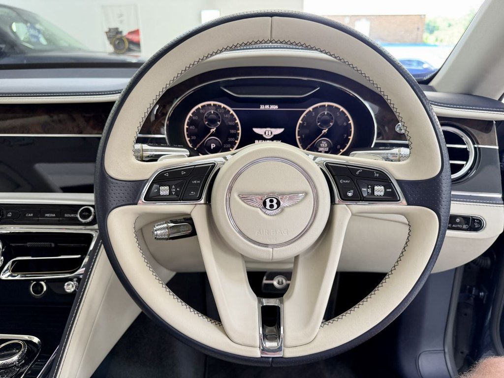 USED 2020 20 BENTLEY FLYING SPUR 6.0 W12 Saloon 4dr Petrol Auto 4WD Euro 6 (635 ps) 