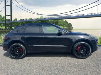 2015 PORSCHE MACAN