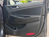 USED 2018 68 HYUNDAI TUCSON 2.0 CRDi SE Nav SUV 5dr Diesel Auto 4WD Euro 6 (136 ps) *VERY LOW MILEAGE*