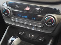 USED 2018 68 HYUNDAI TUCSON 2.0 CRDi SE Nav SUV 5dr Diesel Auto 4WD Euro 6 (136 ps) *VERY LOW MILEAGE*