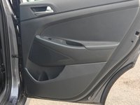 USED 2018 68 HYUNDAI TUCSON 2.0 CRDi SE Nav SUV 5dr Diesel Auto 4WD Euro 6 (136 ps) *VERY LOW MILEAGE*