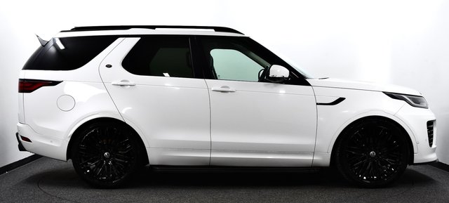 USED 2022 22 LAND ROVER DISCOVERY 3.0 D300 MHEV SE LCV Commercial SUV 5dr Diesel Auto 4WD Euro 6 (s/s) (300 ps) &pound;26k Extras | URBAN | 5 Seats