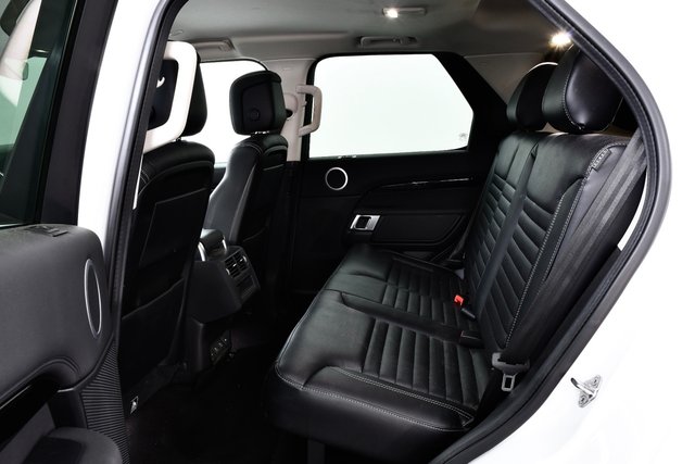 USED 2022 22 LAND ROVER DISCOVERY 3.0 D300 MHEV SE LCV Commercial SUV 5dr Diesel Auto 4WD Euro 6 (s/s) (300 ps) &pound;26k Extras | URBAN | 5 Seats