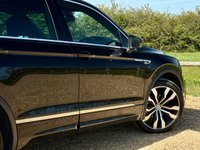 USED 2019 69 VOLKSWAGEN TIGUAN 2.0 TDI R-Line Tech SUV 5dr Diesel Manual Euro 6 (s/s) (150 ps) 