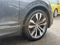 USED 2017 Y VOLKSWAGEN TIGUAN 2.0 TDI R-Line SUV 5dr Diesel DSG 4Motion Euro 6 (150 ps) **Low Miles - Service History - Auto** 