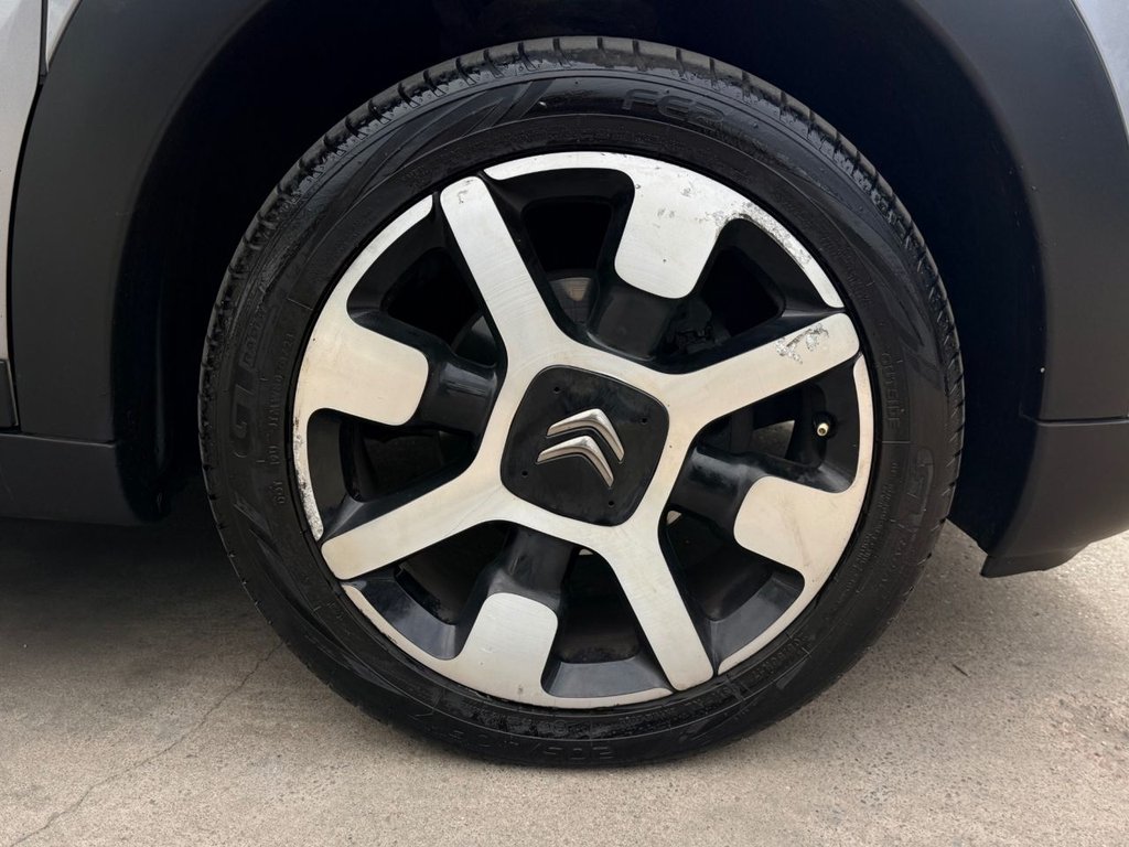 USED 2019 68 CITROEN C4 CACTUS 1.2 PureTech GPF Flair Hatchback 5dr Petrol EAT6 Euro 6 (s/s) (110 ps) PAN ROOF+APP CARPLAY+R/CAMERA+NAV