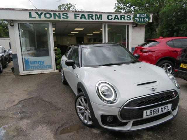 View our MINI CLUBMAN