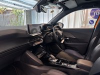 USED 2021 21 PEUGEOT 2008 1.2 PureTech GT Premium SUV 5dr Petrol EAT Euro 6 (s/s) (130 ps)+1 FORMER KEEPER+HISTORY+MEDIA+HALF LEATHER SEATS+PANO SUNROOF+NAV+PARK CONTROL+BLUETOOTH+PRIVACY+CLIMATE+18