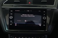 USED 2019 69 VOLKSWAGEN TIGUAN 2.0 TDI R-Line Tech Euro 6 (s/s) 5dr Pan Sunroof, 360 Camera,