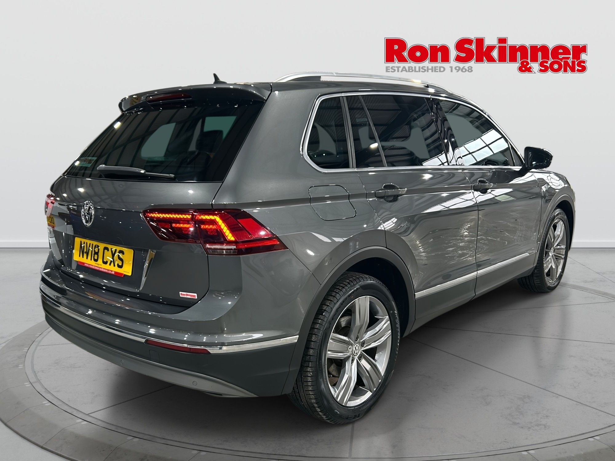 USED 2018 18 VOLKSWAGEN TIGUAN 2.0 TDI SEL SUV 5dr Diesel DSG Euro 6 (s/s) (150 ps) 