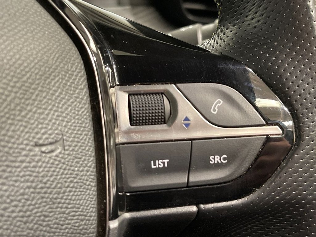 USED 2021 21 PEUGEOT E-2008 50kWh GT Premium SUV 5dr Electric Auto (136 ps) APPLE CAR PLAY AND ANDROID AUTO