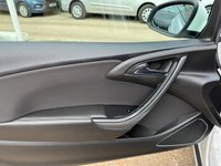 USED 2015 15 VAUXHALL CASCADA 1.4T SE Convertible 2dr Petrol Manual Euro 5 (s/s) (140 ps) One Owner * Low Miles * FSH * Great car for the Summer!