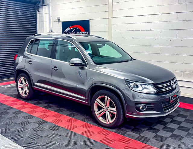 View our Volkswagen Tiguan 2.0 TDI BlueMotion Tech R-Line Edition SUV 5dr Diesel DSG 4WD Euro 6 (s/s) (184 ps)