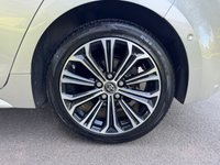 USED 2019 19 TOYOTA COROLLA 1.8 VVT-h Design Hatchback 5dr Petrol Hybrid CVT Euro 6 (s/s) (122 ps) 