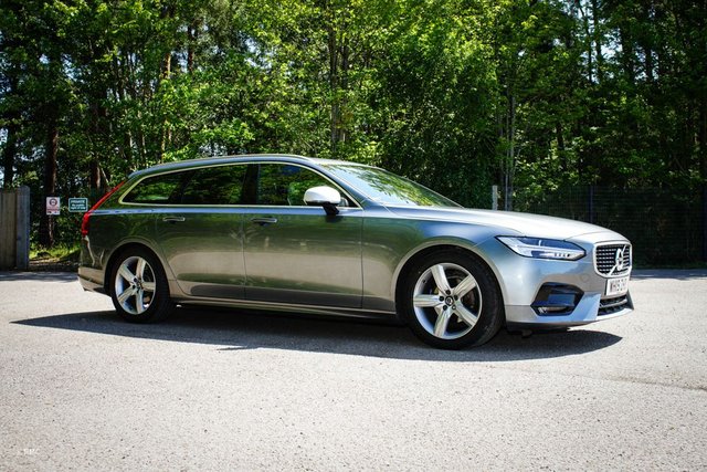 View our VOLVO V90
