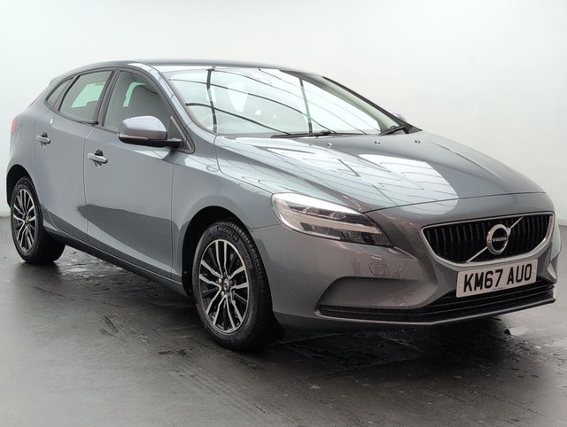 USED 2017 67 VOLVO V40 1.5 V40 Momentum Nav+ T2 Auto 5dr CLICK+COLLECT / HOME DELIVERY