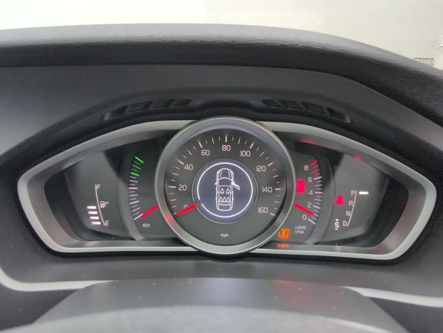 USED 2017 67 VOLVO V40 1.5 V40 Momentum Nav+ T2 Auto 5dr CLICK+COLLECT / HOME DELIVERY