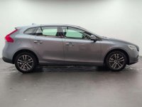 USED 2017 67 VOLVO V40 1.5 V40 Momentum Nav+ T2 Auto 5dr CLICK+COLLECT / HOME DELIVERY