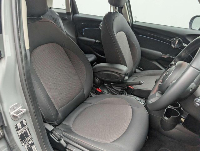 USED 2022 22 MINI HATCH 1.5 Cooper Classic 5dr CLICK+COLLECT / HOME DELIVERY