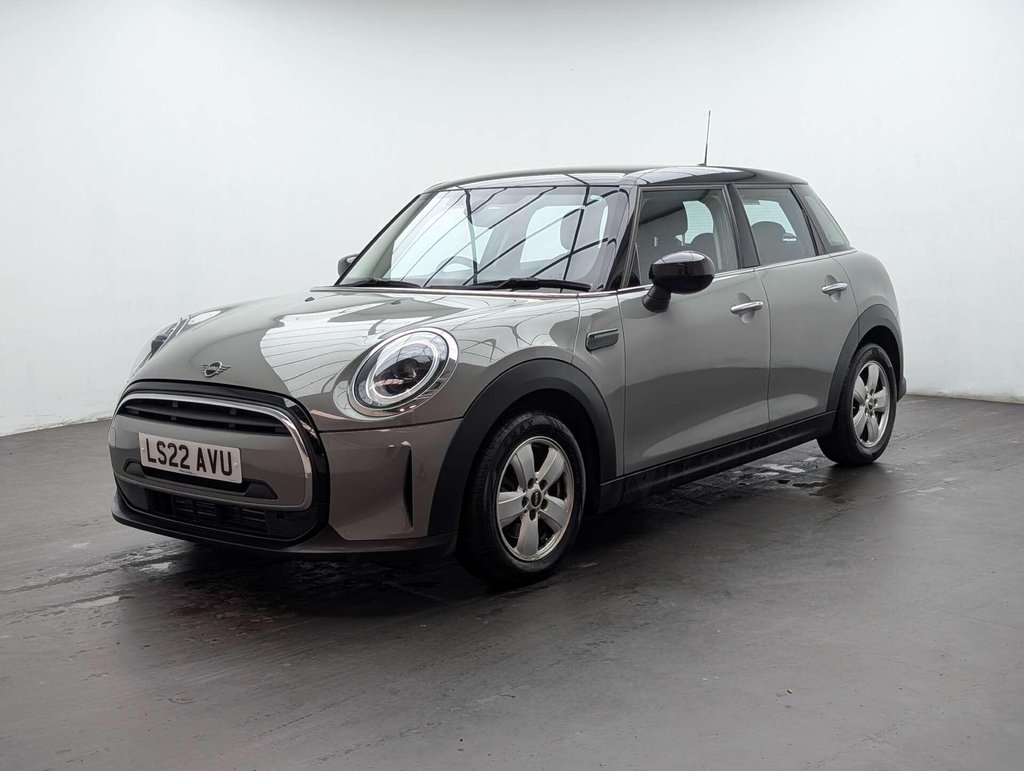 Used 2022 22 MINI HATCH 1.5 Cooper Classic 5dr CLICK+COLLECT / HOME DELIVERY