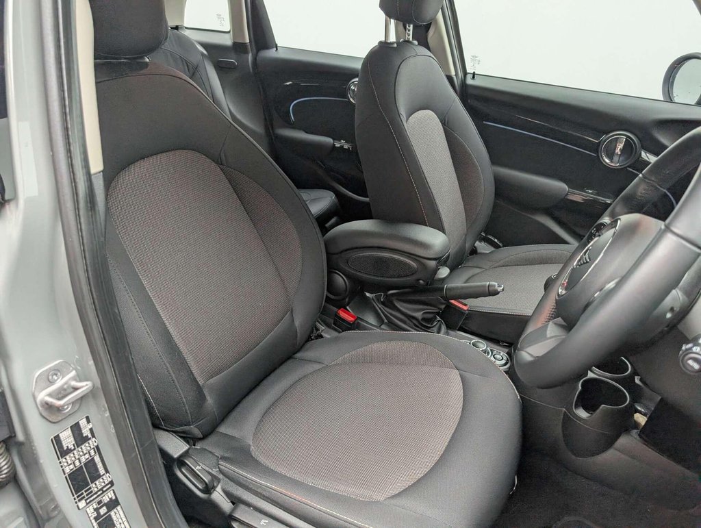 Used 2022 22 MINI HATCH 1.5 Cooper Classic 5dr CLICK+COLLECT / HOME DELIVERY