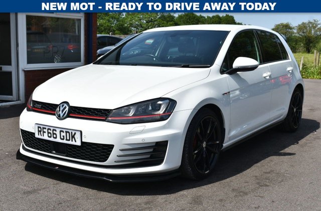 View our VOLKSWAGEN GOLF