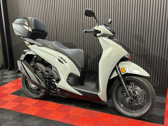View our HONDA SH350i