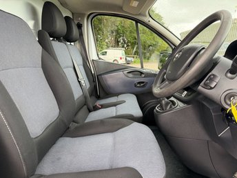 View our VAUXHALL VIVARO