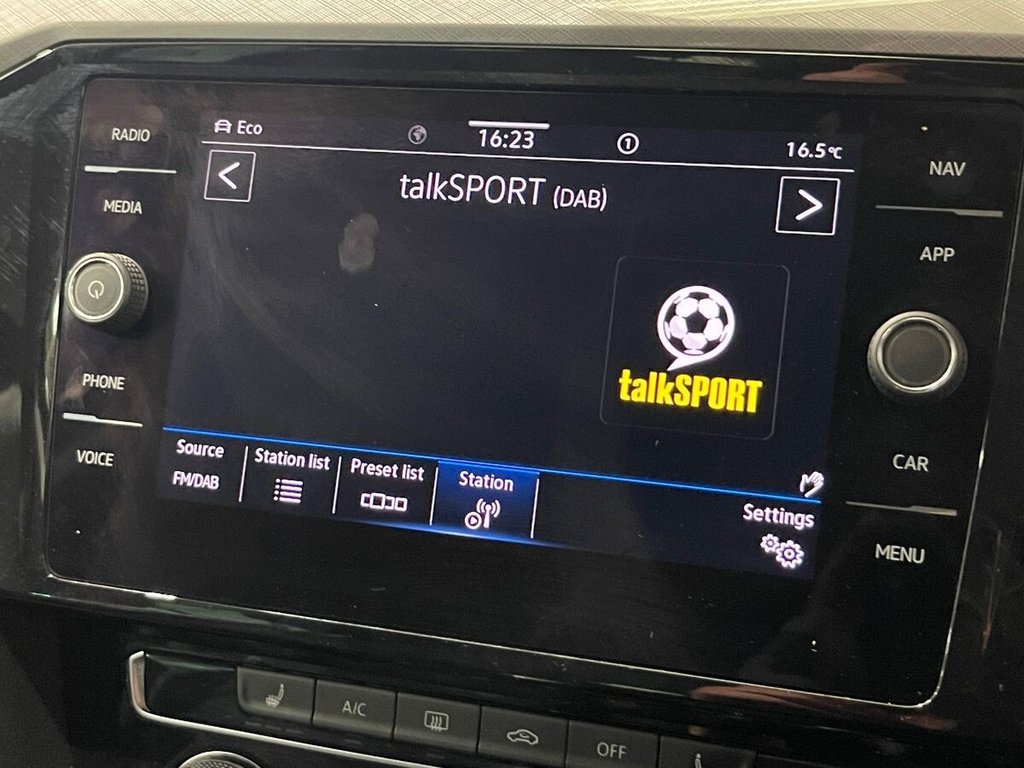 USED 2021 21 VOLKSWAGEN PASSAT 1.5 TSI EVO SEL Estate 5dr Petrol DSG Euro 6 (s/s) (150 ps) APPLE CAR PLAY AND ANDROID AUTO