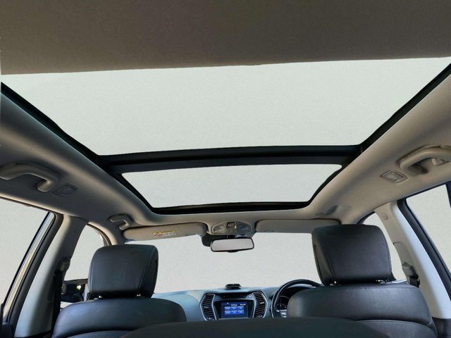 View our HYUNDAI SANTA FE