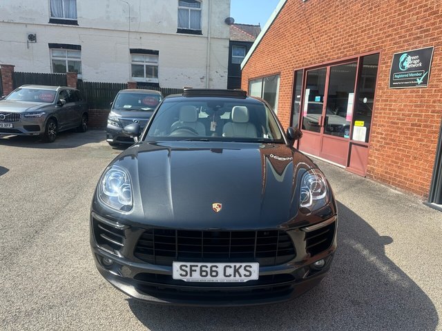 View our PORSCHE MACAN