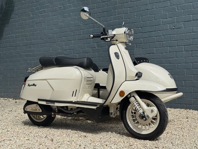 View our ROYAL ALLOY GP 350 Sidecar