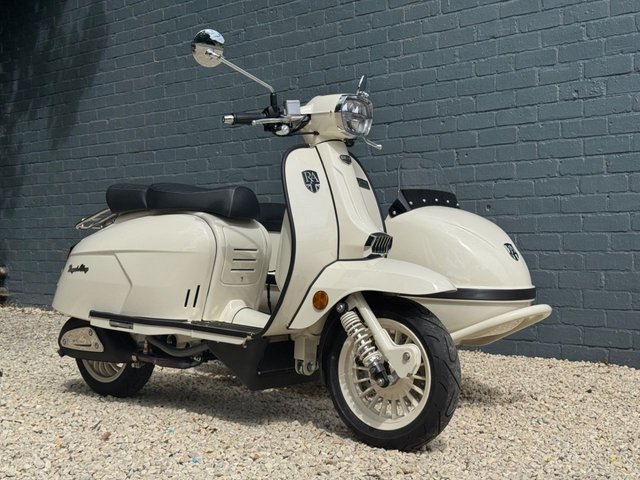 View our ROYAL ALLOY GP 350 Sidecar