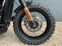 USED 2021 71 TRIUMPH STREET SCRAMBLER 900 Roadster/Retro Petrol Manual Euro 5 (65 ps) JOYFUL - ONE FOR THE MAN CAVE!