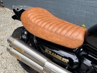 USED 2021 71 TRIUMPH STREET SCRAMBLER 900 Roadster/Retro Petrol Manual Euro 5 (65 ps) JOYFUL - ONE FOR THE MAN CAVE!