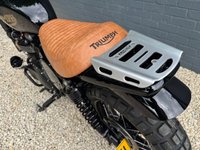 USED 2021 71 TRIUMPH STREET SCRAMBLER 900 Roadster/Retro Petrol Manual Euro 5 (65 ps) JOYFUL - ONE FOR THE MAN CAVE!