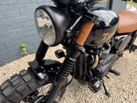 USED 2021 71 TRIUMPH STREET SCRAMBLER 900 Roadster/Retro Petrol Manual Euro 5 (65 ps) JOYFUL - ONE FOR THE MAN CAVE!