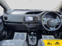 USED 2015 15 TOYOTA YARIS 1.5 VVT-h Icon Hatchback 5dr Petrol Hybrid E-CVT Euro 6 (101 ps) HPI CLR, SATNAV, REVCAM