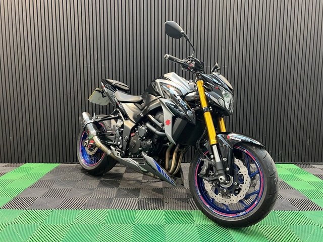 View our SUZUKI GSX-S750