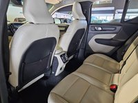 USED 2020 20 VOLVO XC40 2.0 D3 Inscription SUV 5dr Diesel Manual Euro 6 (s/s) (150 ps) Stunning High Spec Inscription