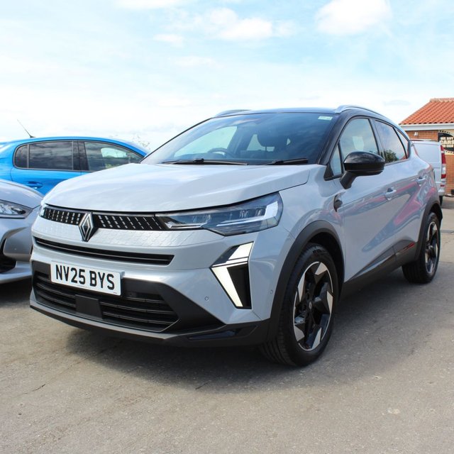 View our RENAULT CAPTUR