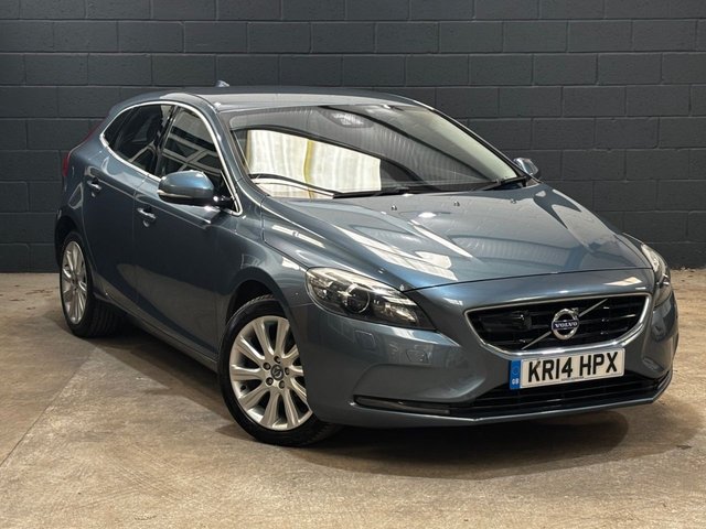 View our Volvo V40 1.6 D2 SE Lux Nav Hatchback 5dr Diesel Manual Euro 5 (s/s) (115 ps)