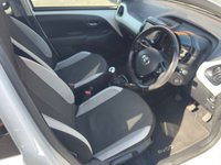 USED 2017 67 TOYOTA AYGO 1.0 VVT-i x-press Hatchback 5dr Petrol Manual Euro 6 (68 ps) 2 FORMER KEEPERS, 12m MOT INCLUDED