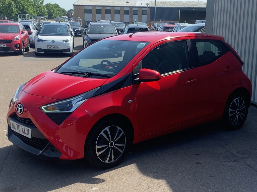 USED 2020 70 TOYOTA AYGO 1.0 VVT-i x-play Hatchback 5dr Petrol x-shift Euro 6 (Safety Sense) (71 ps) 7"TOUCH SCREEN+AUTO+LED LIGHTS