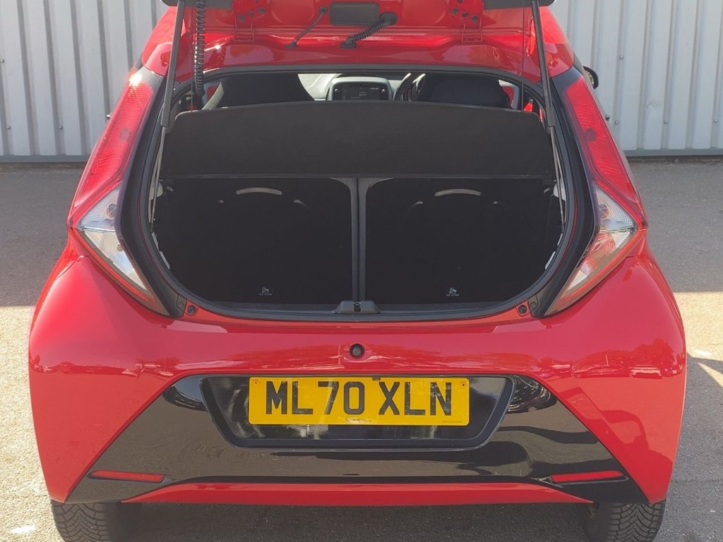 USED 2020 70 TOYOTA AYGO 1.0 VVT-i x-play Hatchback 5dr Petrol x-shift Euro 6 (Safety Sense) (71 ps) 7"TOUCH SCREEN+AUTO+LED LIGHTS