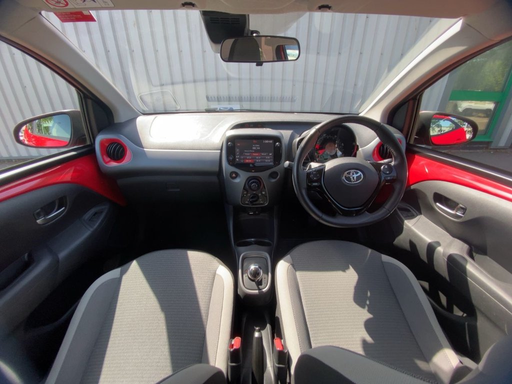 USED 2020 70 TOYOTA AYGO 1.0 VVT-i x-play Hatchback 5dr Petrol x-shift Euro 6 (Safety Sense) (71 ps) 7"TOUCH SCREEN+AUTO+LED LIGHTS