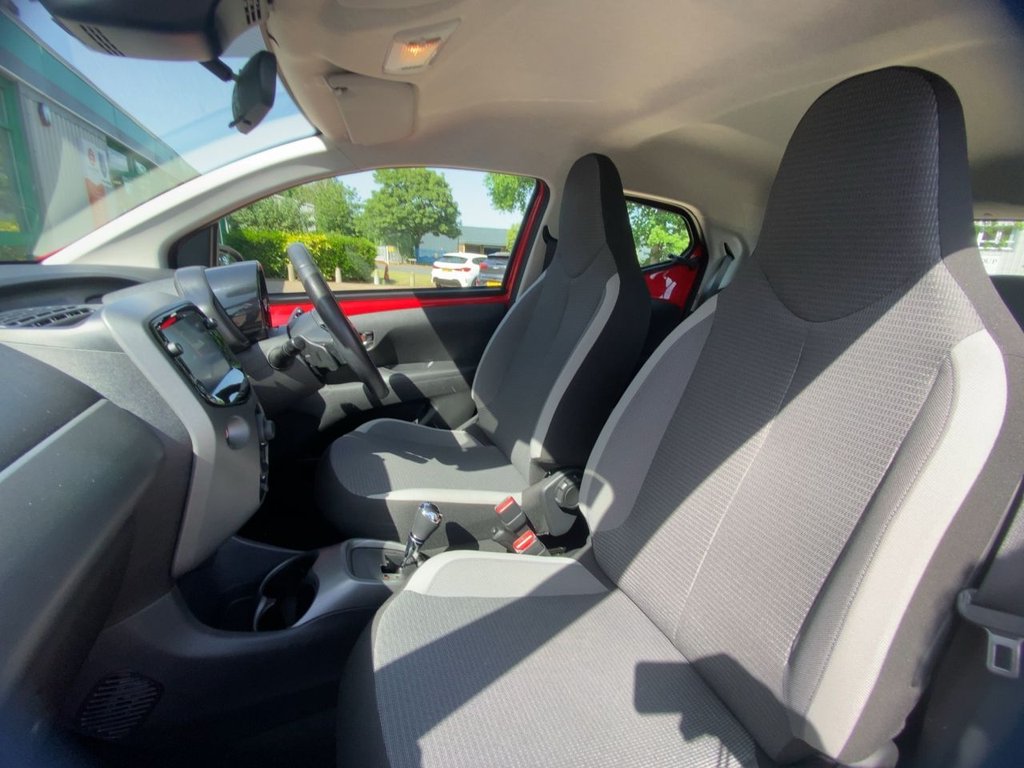 USED 2020 70 TOYOTA AYGO 1.0 VVT-i x-play Hatchback 5dr Petrol x-shift Euro 6 (Safety Sense) (71 ps) 7"TOUCH SCREEN+AUTO+LED LIGHTS