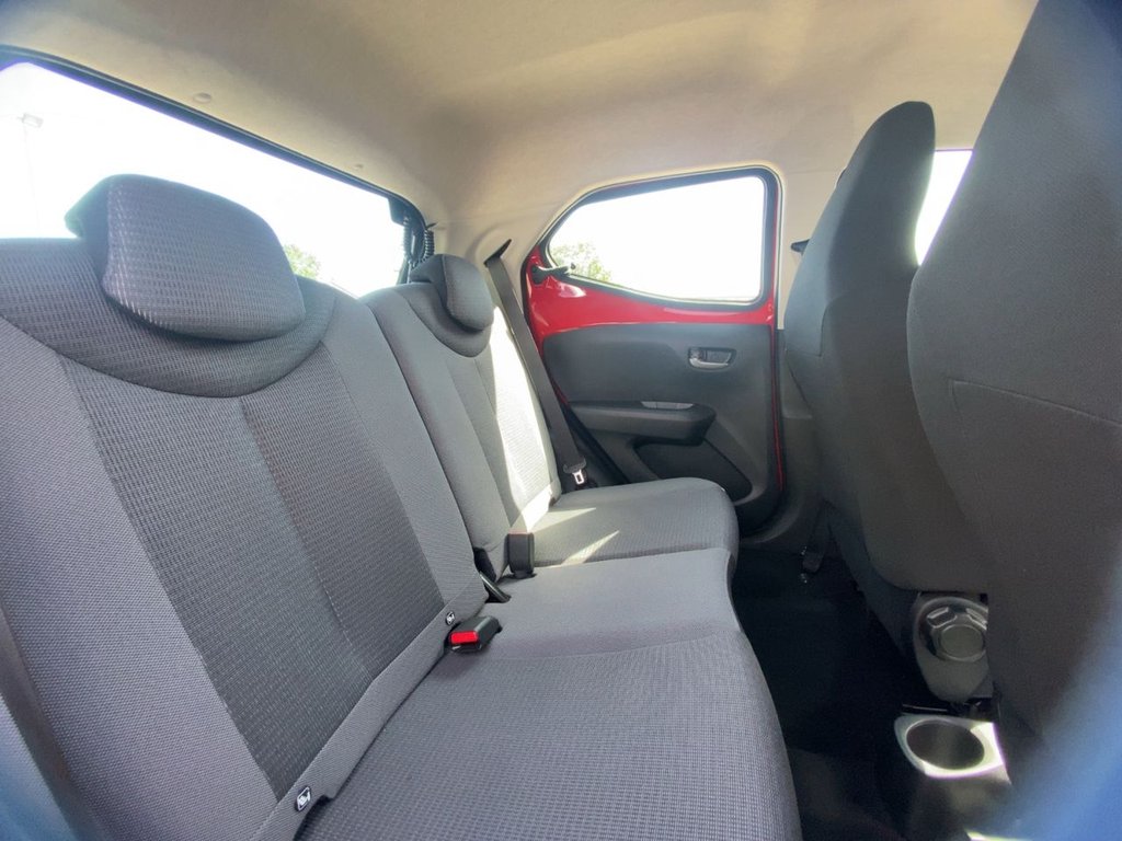 USED 2020 70 TOYOTA AYGO 1.0 VVT-i x-play Hatchback 5dr Petrol x-shift Euro 6 (Safety Sense) (71 ps) 7"TOUCH SCREEN+AUTO+LED LIGHTS