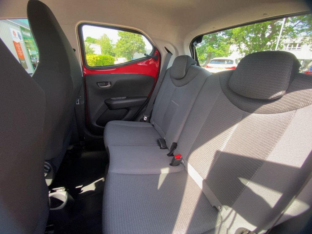 USED 2020 70 TOYOTA AYGO 1.0 VVT-i x-play Hatchback 5dr Petrol x-shift Euro 6 (Safety Sense) (71 ps) 7"TOUCH SCREEN+AUTO+LED LIGHTS